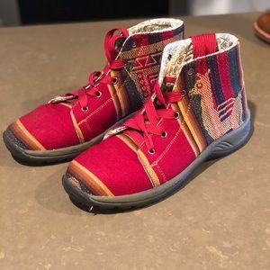 Peruvian low cut boots